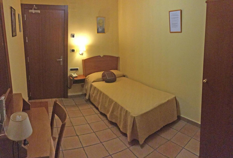 Bedroom 5, HOTEL GUADALOPE, Teruel