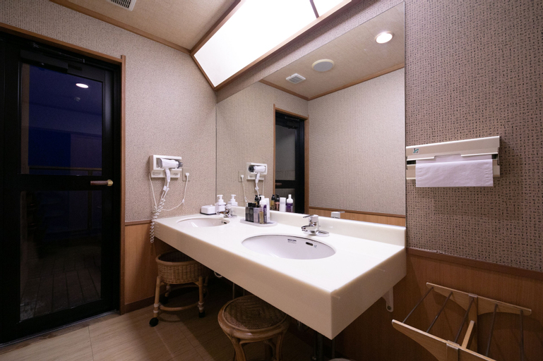 Bathroom 3