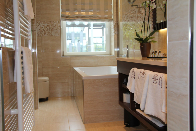 Bathroom 3, Boutique Hotel Adria, Wels