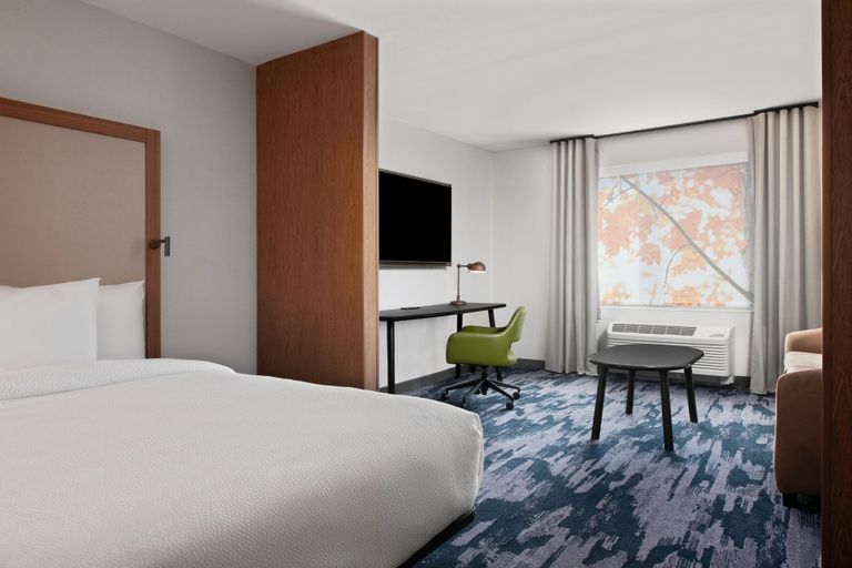 Bedroom 3, Fairfield Inn by Marriott & Suites Chino, San Bernardino