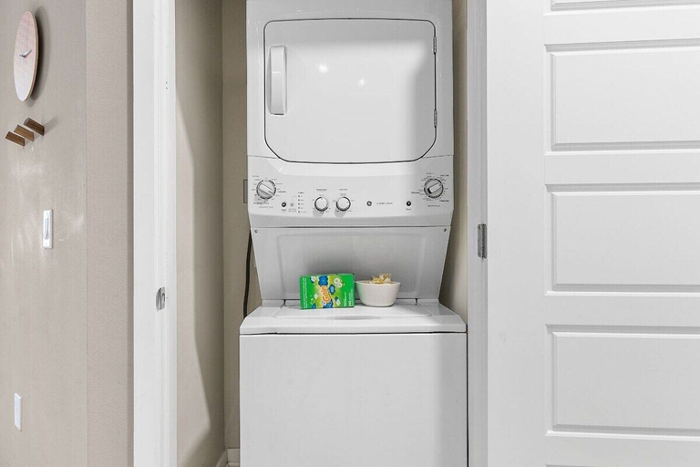 Bathroom 5, TWO Modern CozySuites with Pool 15 & 19, Maricopa