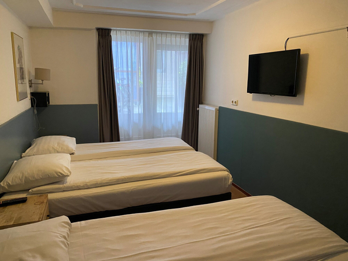 Room 4, Sphinx Hotel, Amsterdam