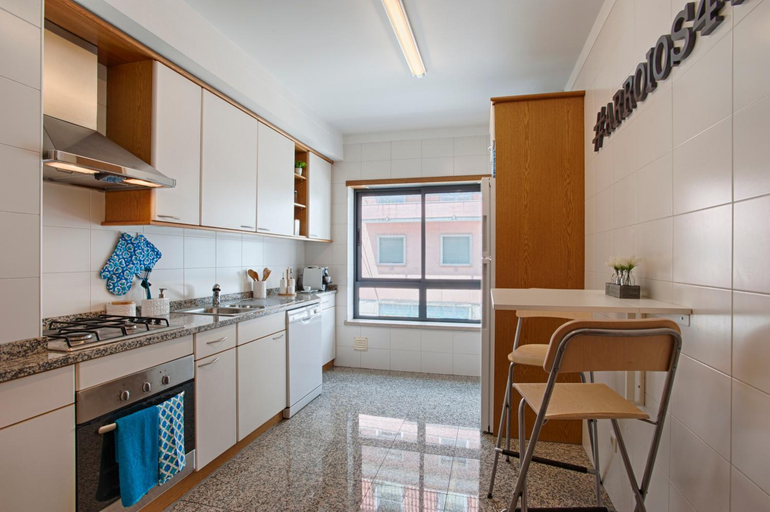 Others 5, BmyGuest - Arroios Lisbon Apartment, Lisbon