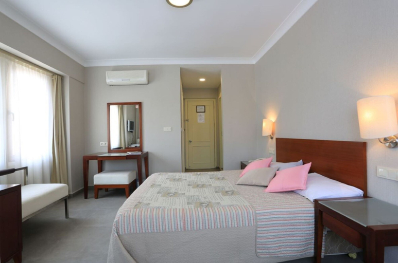 Bedroom 4, Summer Otel, Ula