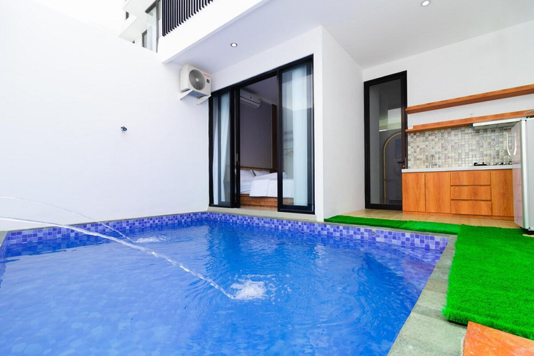 Sport & Beauty 2, Villa Ree Private Pool and Balcony, Malang