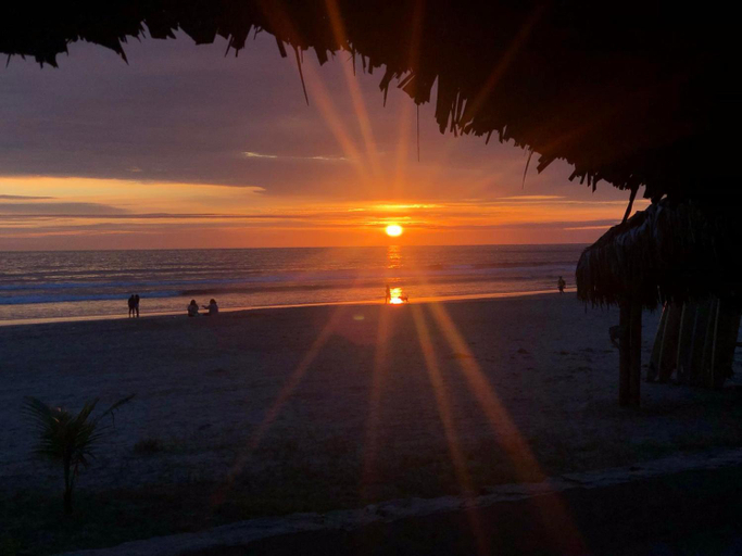 Others 4, CHECK INN, Santa Elena