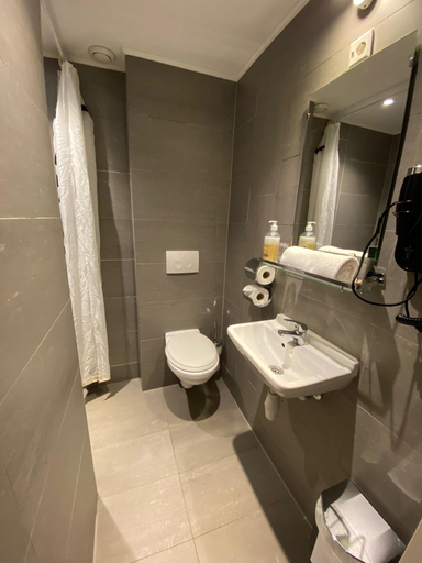 Bathroom 5, Hotel Old Quarter, Amsterdam