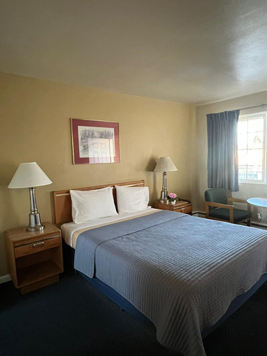 Bedroom 3, Marco Polo Motel, Seattle