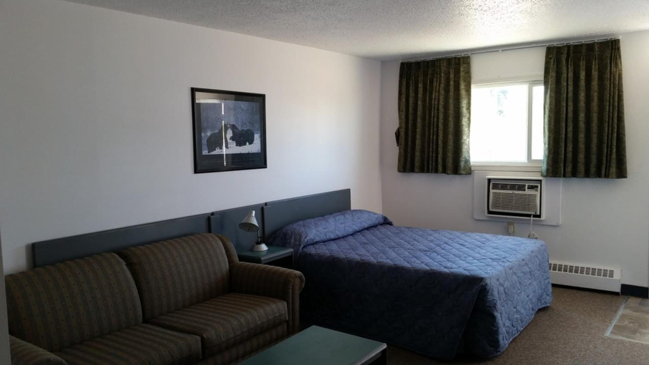 Bedroom 2, Plains Motor Inn, Division No. 7