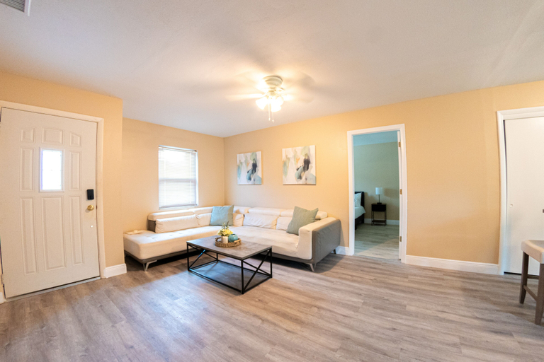 Others 4, Delray House With Hot tub & Game Room, Hillsborough