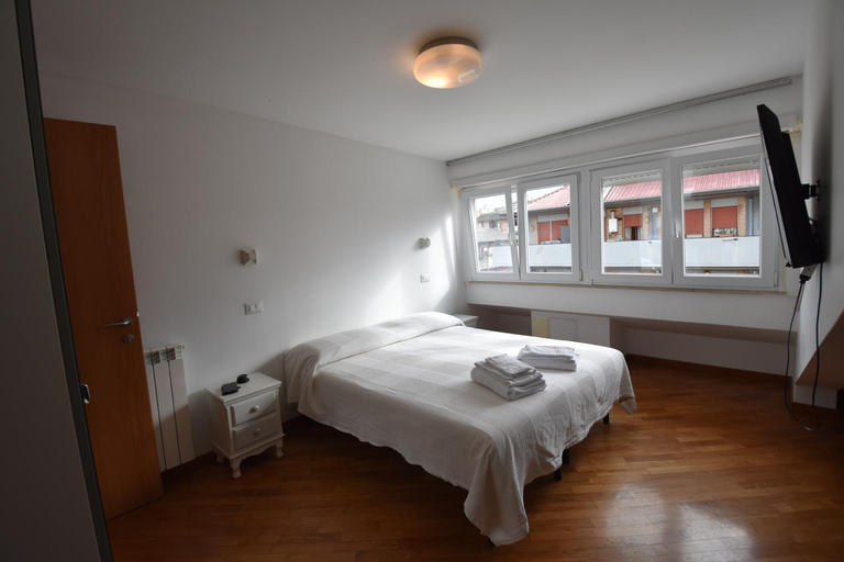 Others 2, Vassallo B&B, Rome