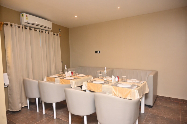 Food & Drinks 5, Hotel Essence Grandeur, Kamrup