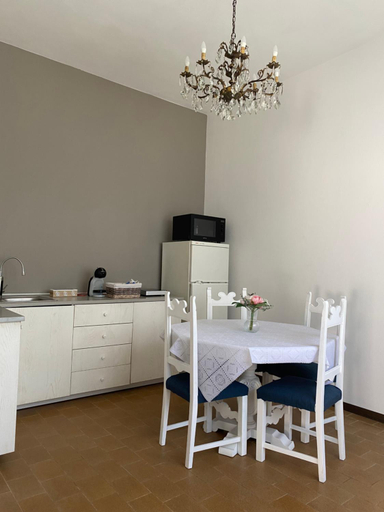Others 4, B&B Le Rose, Padua