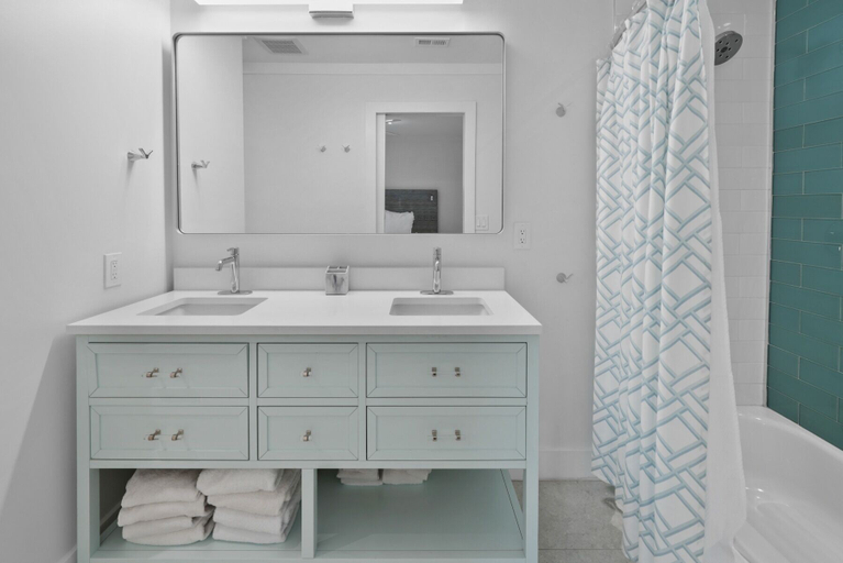 Bathroom 4, Three Steps to the Beach - 2 Br townhouse by RedAwning, Walton