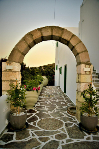 Others 4, Dioni Lux inn 2, South Aegean