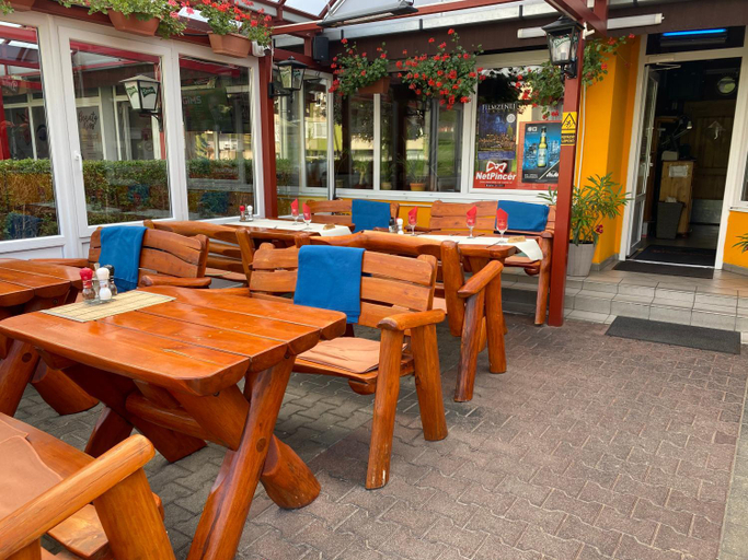 Food & Drinks 5, Kiskakas Etterem, Pacsa/Zalaegerszeg