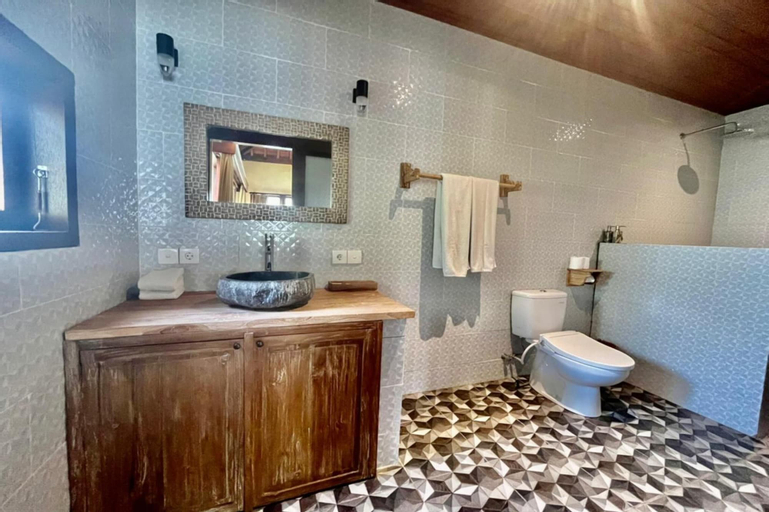 Bathroom 4