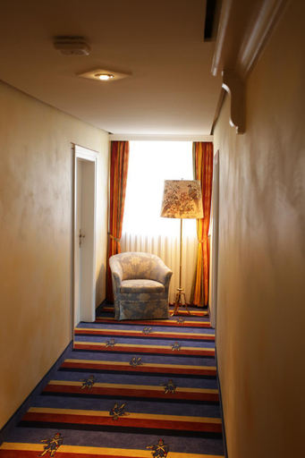 Bedroom, Hotel Brauereigasthof Landwehr-Brau, Ansbach