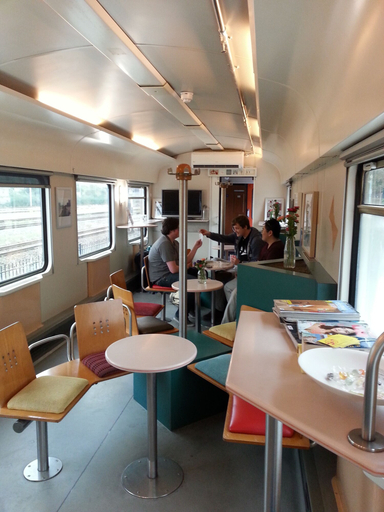 Bar (on property), Train Lodge Amsterdam - Hostel, Amsterdam