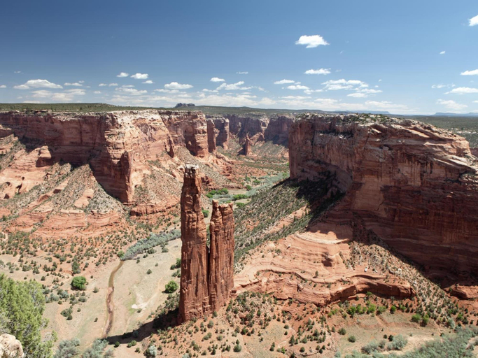 Others 5, Thunderbird Lodge, Apache