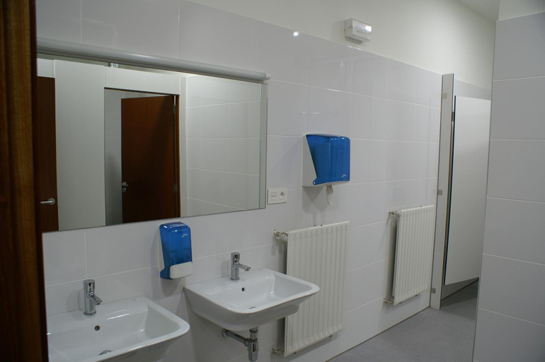Bathroom, Grelo Hostel, Ourense