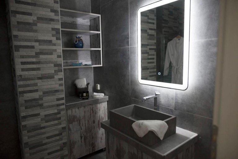 Others 4, Lf Suites - Irene, Central Greece