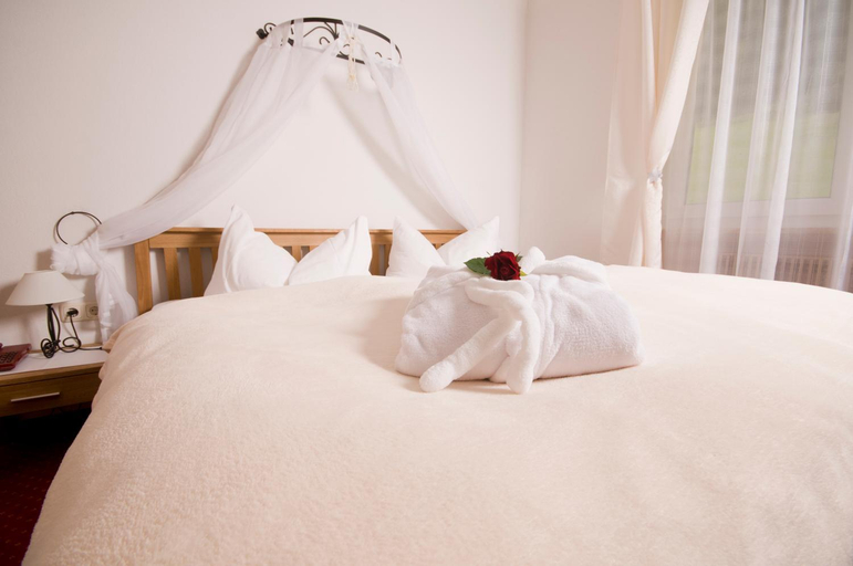 Bedroom 3, Alpenhotel Ensmann, Scheibbs