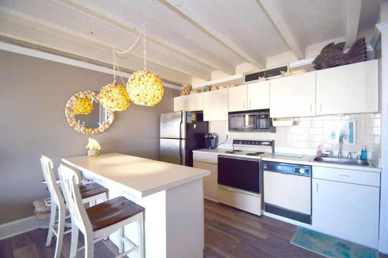 Private kitchen, Jada 4H 1 Bedroom Condo by RedAwning, Worcester