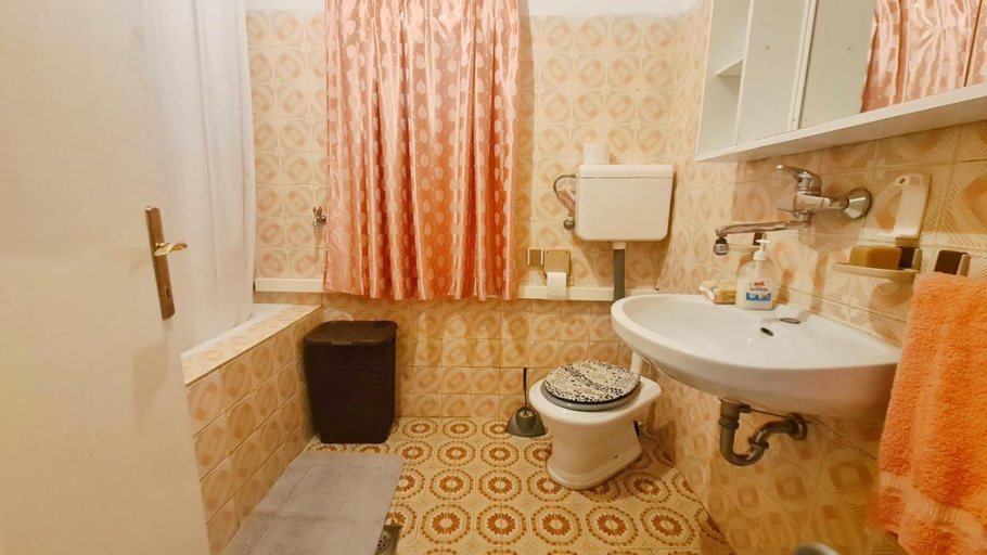 Bathroom 4, Apartments Discovery 2, Pojezerje