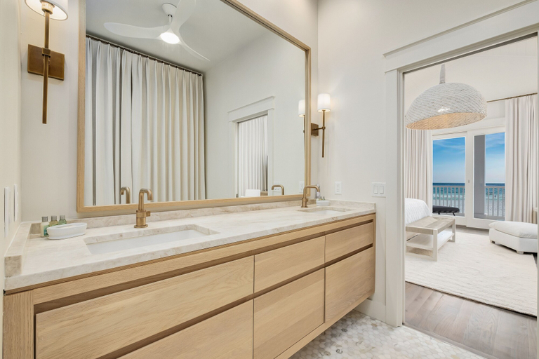 Bathroom 4, Shellstone Cottage Beach Front Seacrest Home with Private Pool and 5 Bedrooms 4 Home by RedAwning, Walton