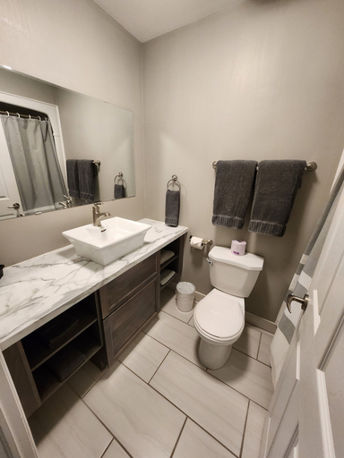 Bathroom 4, Newfound Inn & Suites, Division No. 1