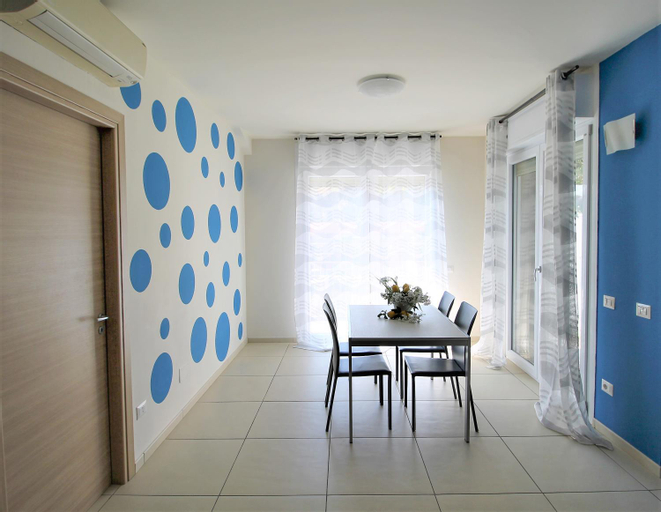 Others 5, Residence Felice, Savona