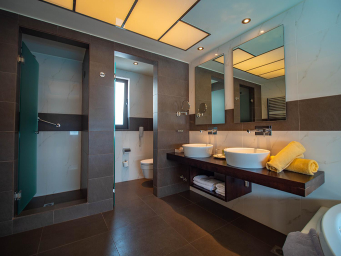 Bathroom 5, Wyndham Loutraki Poseidon Resort, Peloponnese