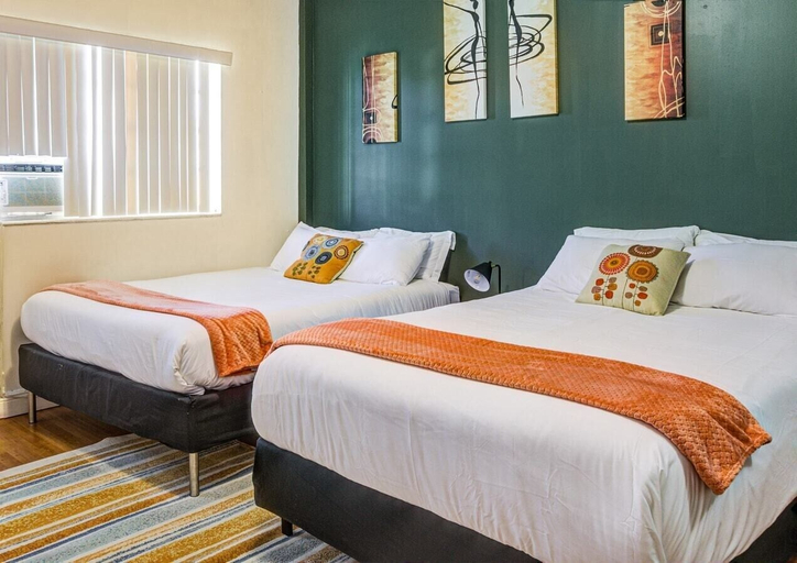 Bedroom, Hallandale Beach Studio Pool Near the Beach, Broward