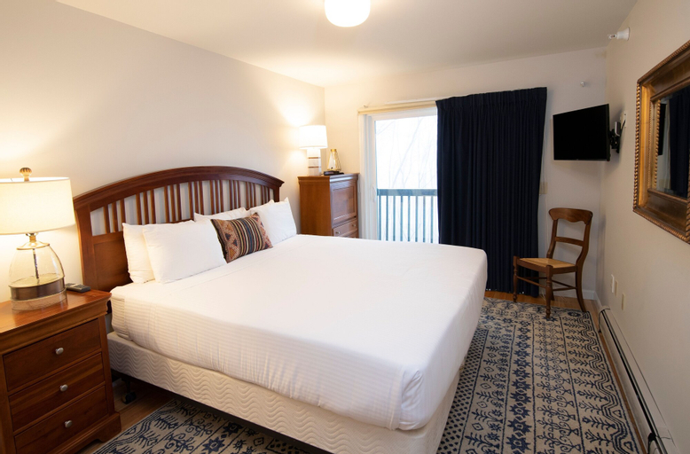 Bedroom 3, Modern & Updated Winterplace 3br- Sleeps 12 3 Bedroom Condo by RedAwning, Windsor