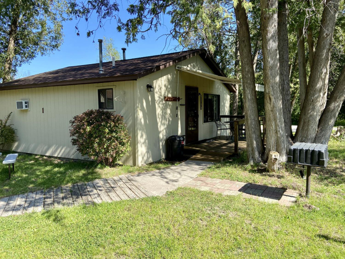 Exterior view 3, Betsie Riverside Resort, Benzie