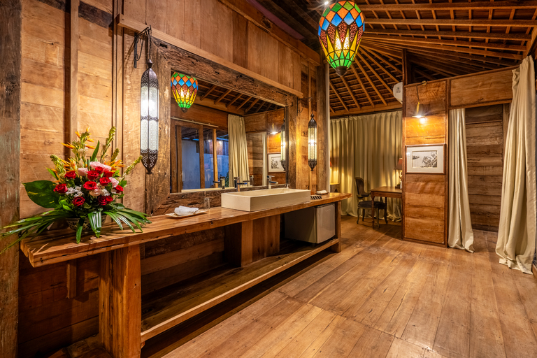 Bathroom 3, The New Serenity River, Badung
