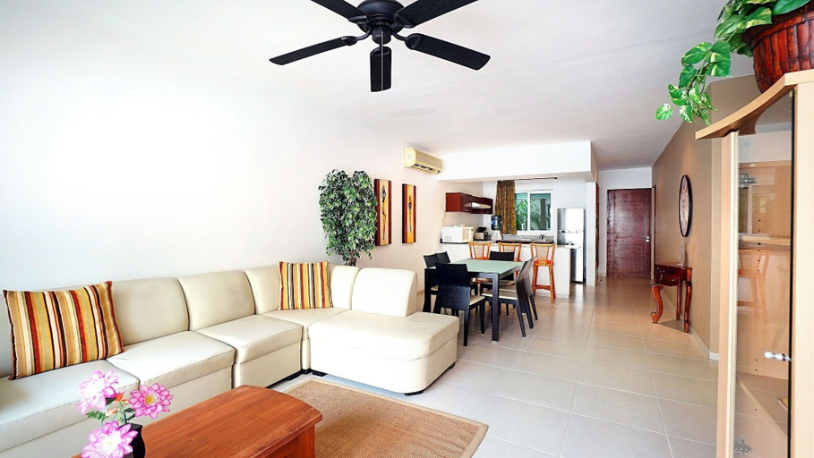 Living room 2, Meridian 107 2 Bedroom Condo by RedAwning, Cozumel