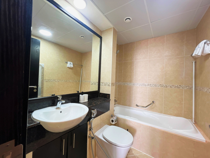Bathroom 4, Cosmos Living Cozy Studio With Balcony, Dubai
