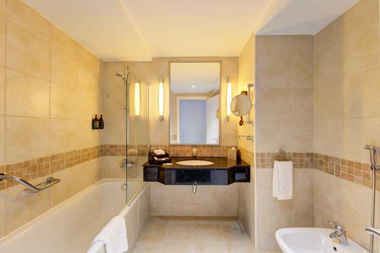 Bathroom 5, Millennium Lakeview Hotel, Dubai