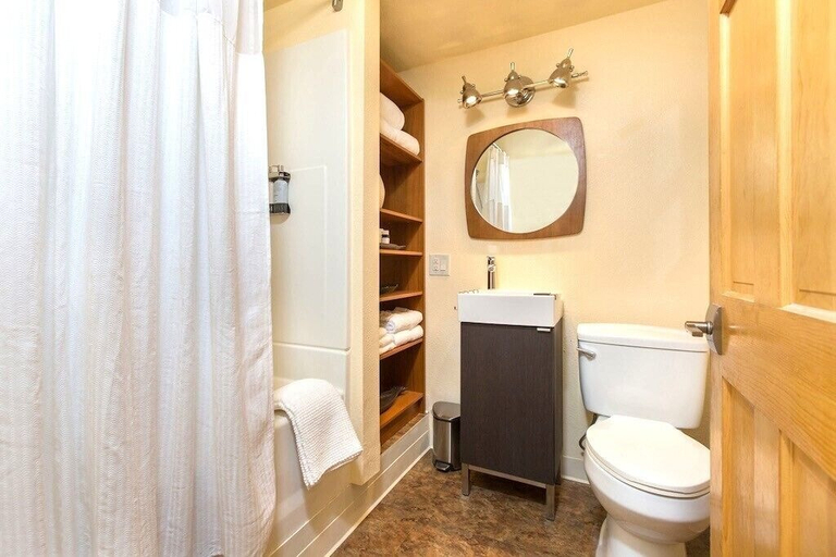 Bathroom 3, Bell In The Woods B&B, Kenai Peninsula