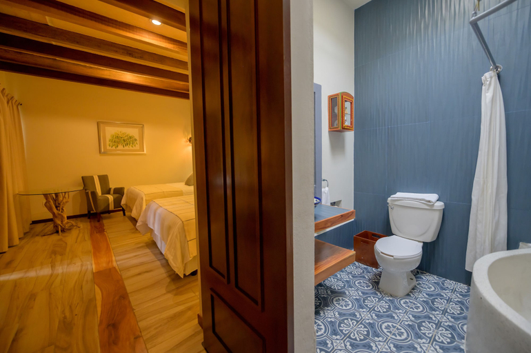 Bathroom 3, Casa Vertiz, Del Centro
