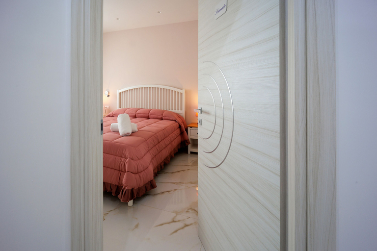 Bedroom 3, REDDIMUS Guest House, Napoli