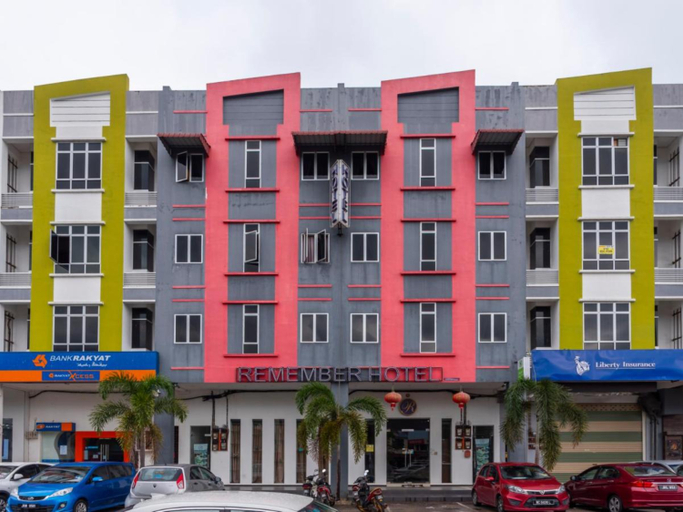 Exterior & Views 1, Remember Hotel Bukit Gambir, Ledang
