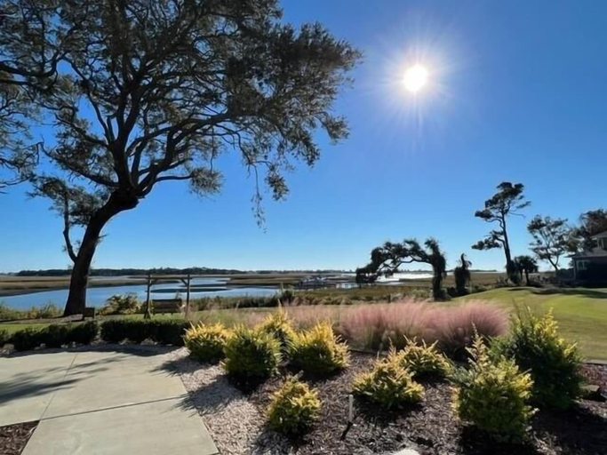 Property grounds 3, Holden Hideaway 2 Bedroom Condo by RedAwning, Brunswick