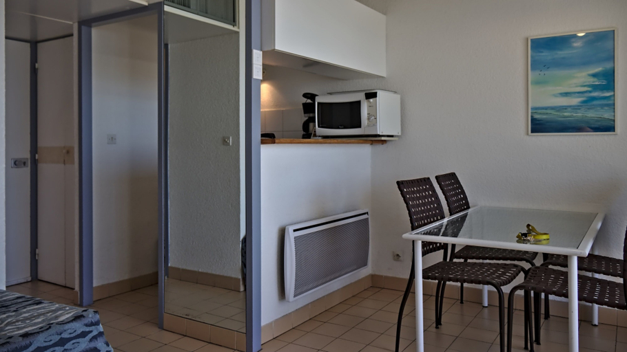 Living area 5, Résidence Ulysse, Gard
