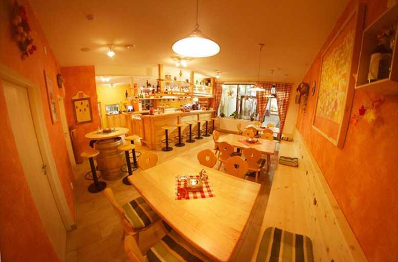Food & Drinks, Pool Apartments, Karlovy Vary