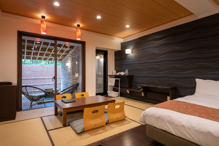 Bedroom 2, Mori No Izumi, Itō