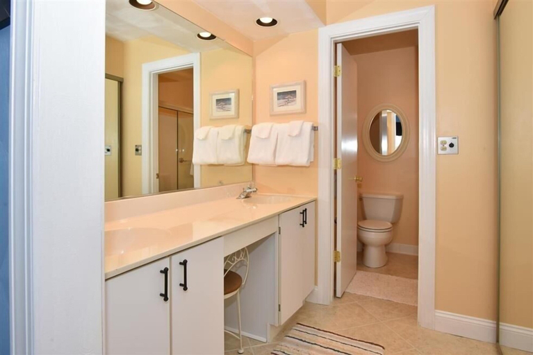 Bathroom 3, Seven Springs 3 BR Premium Condo with Loft & Deck by RedAwning, Somerset