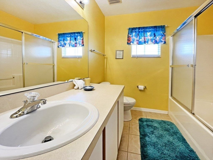 Bathroom 3, Hampton Retreat 5 Bedroom Home by RedAwning, Polk
